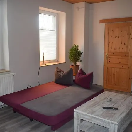 Ruhiges Im Gruenen Innenhof Der Altstadt