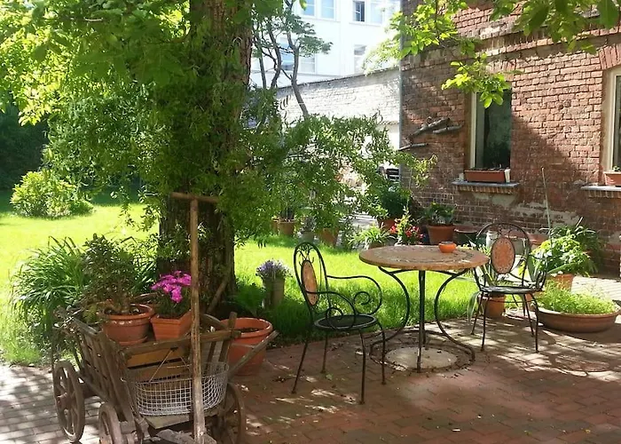 Daire Mit Garten, Zentral Und Trotzdem Ruhig