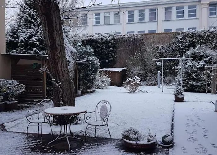 Daire Mit Garten, Zentral Und Trotzdem Ruhig *